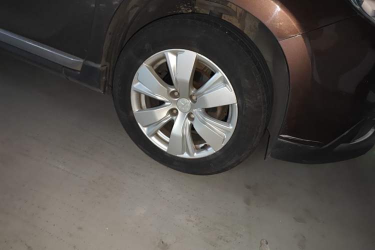 Used Peugeot 2008 2014 1.6L Automatic Fashion Edition Right Front Wheel Hub