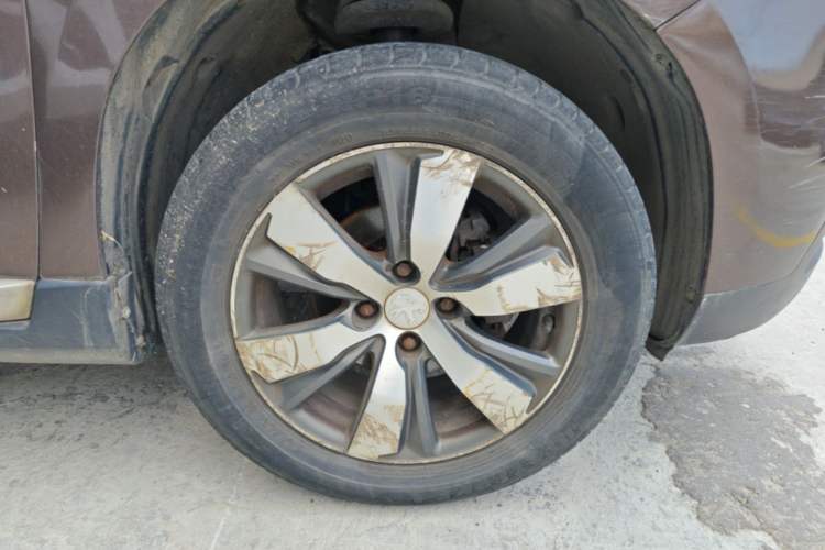 Used Peugeot 2008 2014 1.6L Automatic Navigation Edition Right Front Wheel Hub