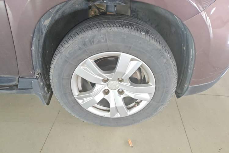 Used Peugeot 2008 2014 1.6L Automatic Trend Edition Right Front Wheel Hub