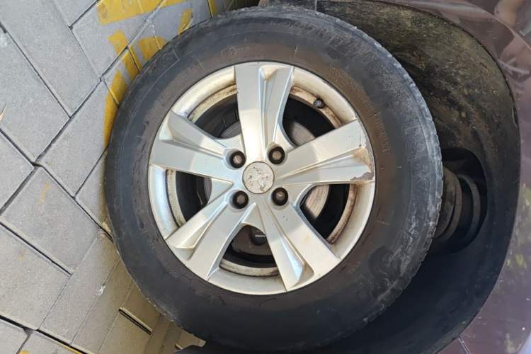 Used Peugeot 2008 2014 1.6L Manual Trend Edition Right Front Wheel Hub