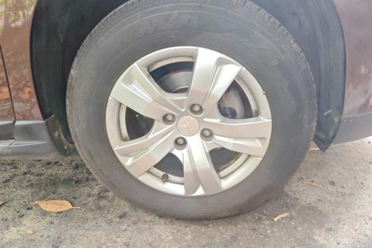 Used Peugeot 2008 2014 1.6L Automatic Trend Edition Right Front Wheel Hub