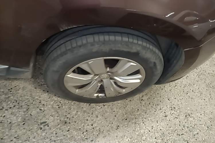 Used Peugeot 2008 2014 1.6L Automatic Fashion Edition Right Front Wheel Hub