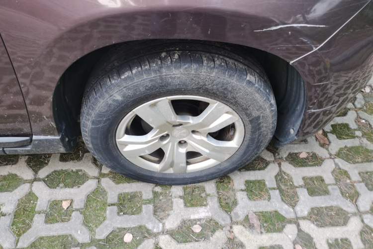 Used Peugeot 2008 2014 1.6L Manual Trend Edition Right Front Wheel Hub