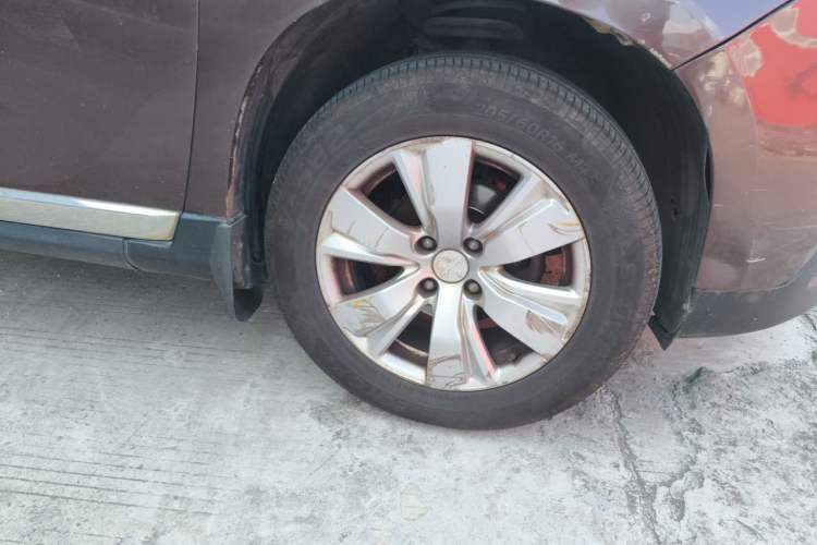 Used Peugeot 2008 2014 1.6L Automatic Fashion Edition Right Front Wheel Hub
