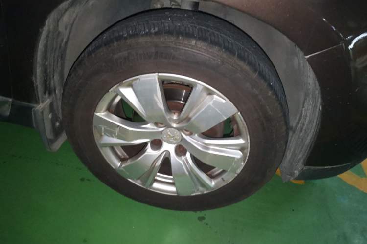 Used Peugeot 2008 2014 1.6L Automatic Fashion Edition Right Front Wheel Hub