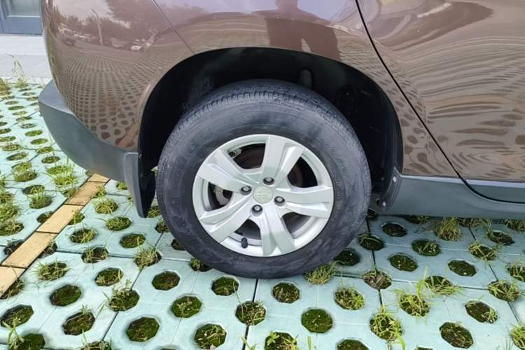 Used Peugeot 2008 2014 1.6L Automatic Trend Edition Right Rear Wheel Hub