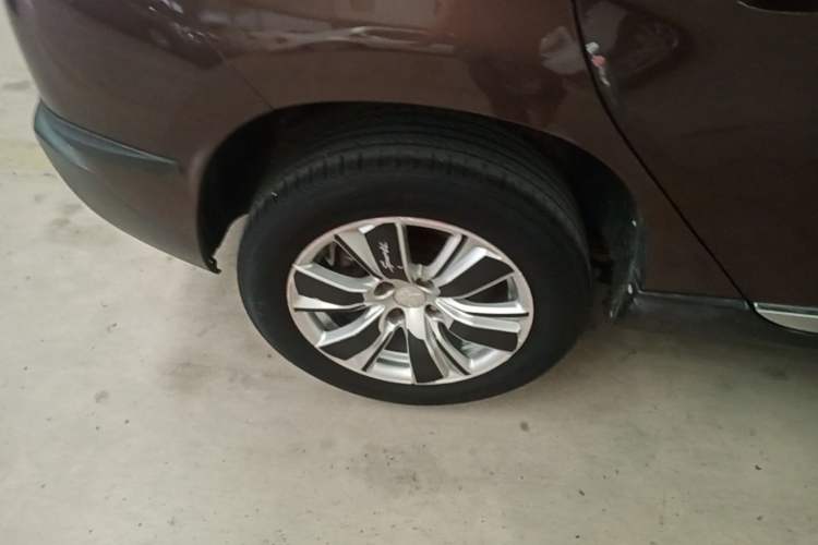Used Peugeot 2008 2014 1.6L Automatic Fashion Edition Right Rear Wheel Hub