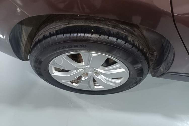 Used Peugeot 2008 2014 1.6L Automatic Fashion Edition Right Rear Wheel Hub