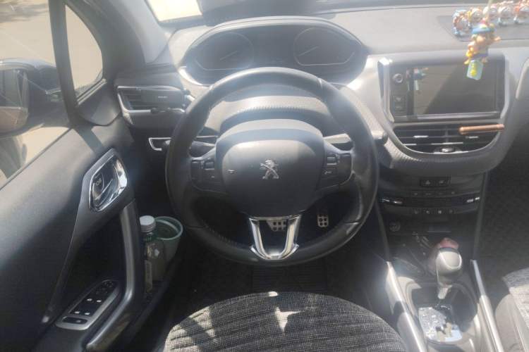 Used Peugeot 2008 2014 1.6L Automatic Navigation Edition Steering Wheel