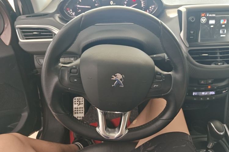 Used Peugeot 2008 2014 1.6L Automatic Navigation Edition Steering Wheel
