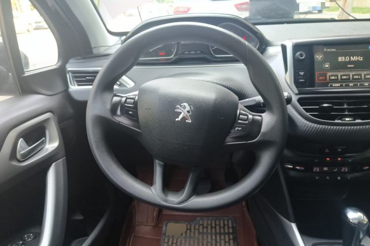 Used Peugeot 2008 2014 1.6L Automatic Fashion Edition Steering Wheel