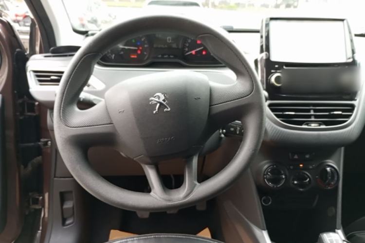 Used Peugeot 2008 2014 1.6L Manual Trend Edition Steering Wheel