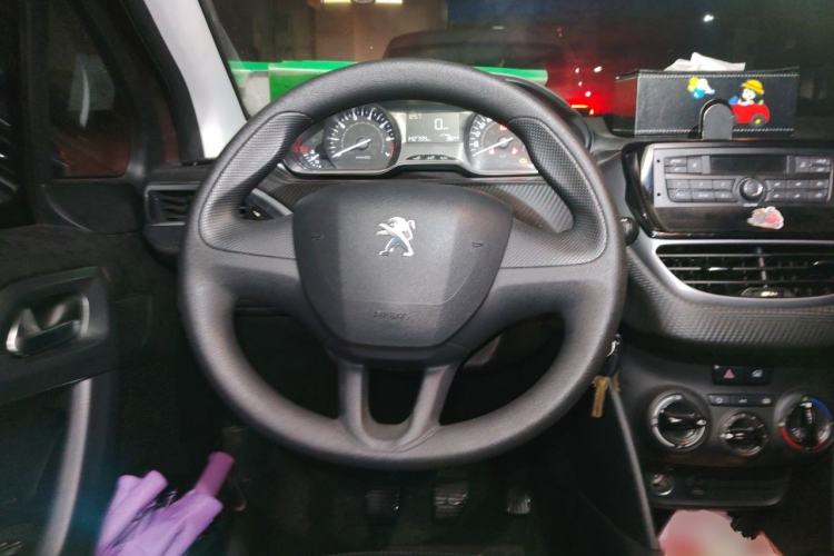 Used Peugeot 2008 2014 1.6L Manual Trend Edition Steering Wheel