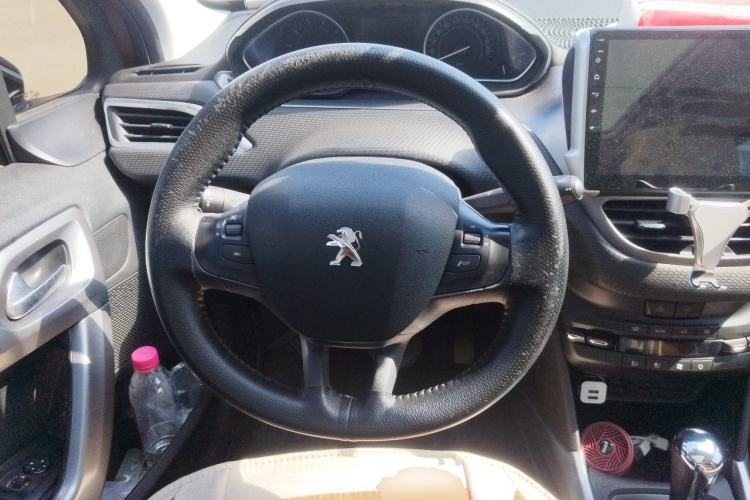 Used Peugeot 2008 2014 1.6L Automatic Fashion Edition Steering Wheel