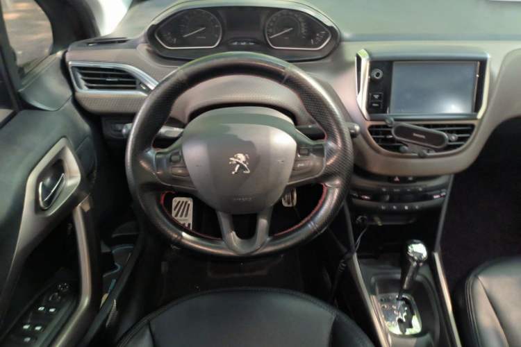 Used Peugeot 2008 2014 1.6L Automatic Fashion Edition Steering Wheel
