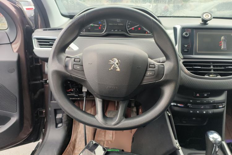 Used Peugeot 2008 2014 1.6L Automatic Excellence Edition Steering Wheel