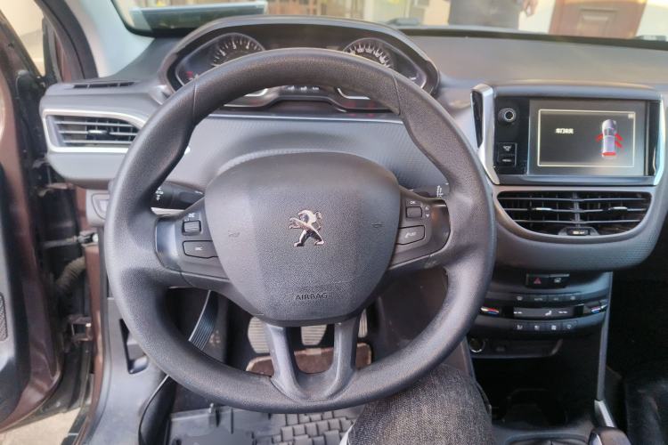 Used Peugeot 2008 2014 1.6L Manual Fashion Edition Steering Wheel