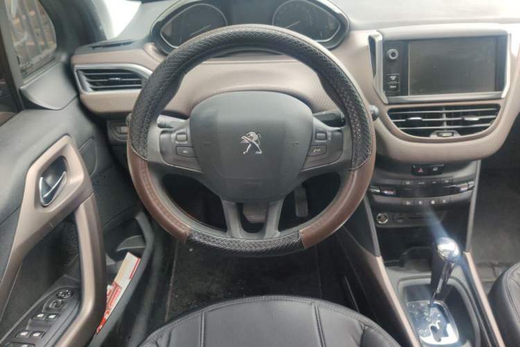 Used Peugeot 2008 2014 1.6L Automatic Fashion Edition Steering Wheel