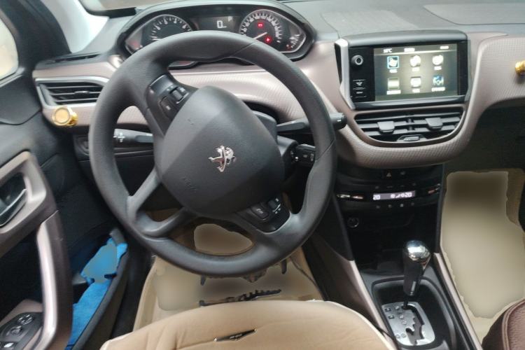 Used Peugeot 2008 2014 1.6L Automatic Fashion Edition Steering Wheel