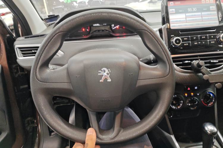 Used Peugeot 2008 2014 1.6L Automatic Trend Edition Steering Wheel