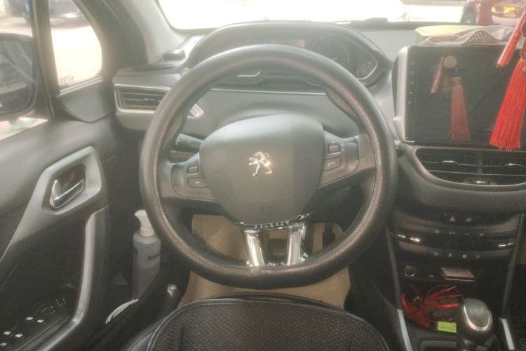 Used Peugeot 2008 2014 1.6L Automatic Fashion Edition Steering Wheel