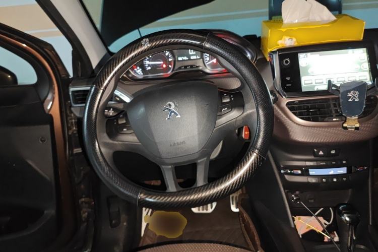 Used Peugeot 2008 2014 1.6L Automatic Fashion Edition Steering Wheel