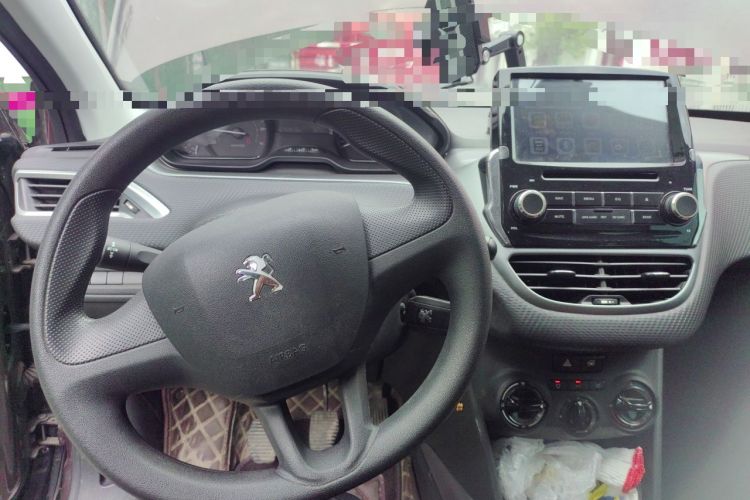 Used Peugeot 2008 2014 1.6L Manual Trend Edition Steering Wheel