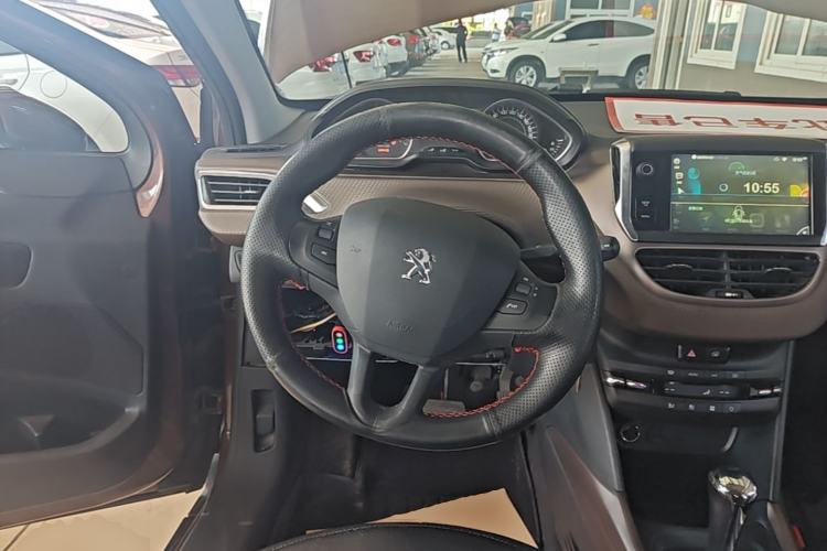 Used Peugeot 2008 2014 1.6L Automatic Fashion Edition Steering Wheel