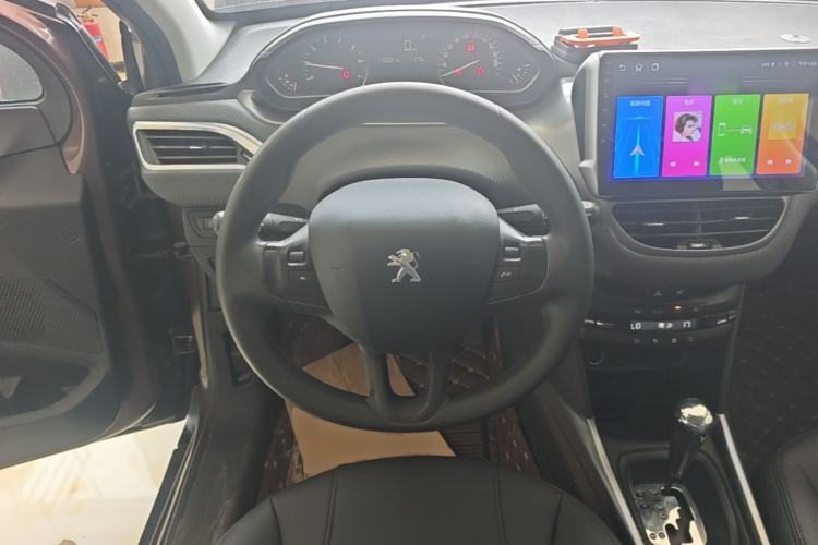 Used Peugeot 2008 2014 1.6L Automatic Fashion Edition Steering Wheel