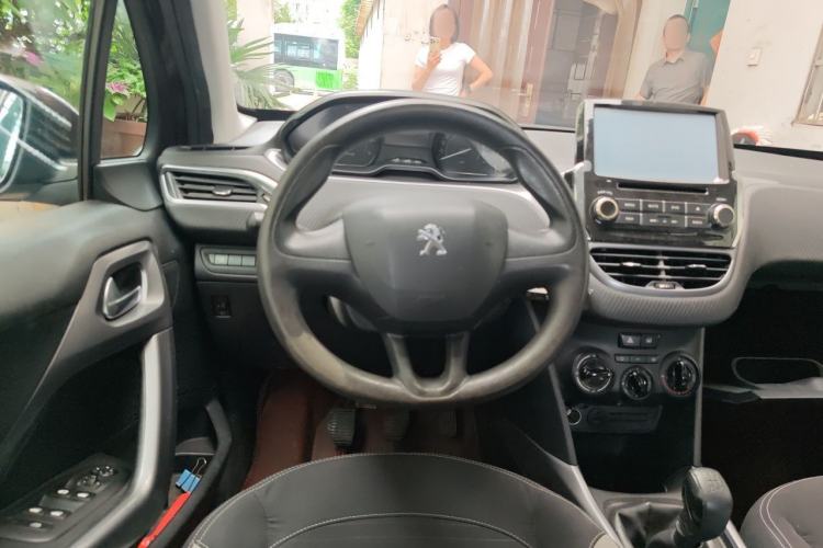 Used Peugeot 2008 2014 1.6L Manual Trend Edition Steering Wheel