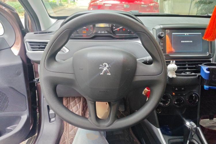 Used Peugeot 2008 2014 1.6L Automatic Trend Edition Steering Wheel