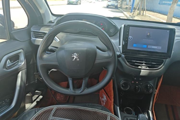 Used Peugeot 2008 2014 1.6L Manual Trend Edition Steering Wheel