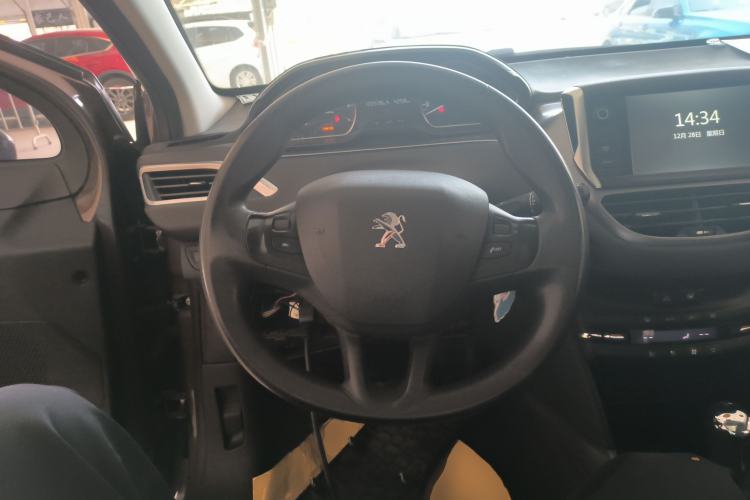 Used Peugeot 2008 2014 1.6L Automatic Fashion Edition Steering Wheel