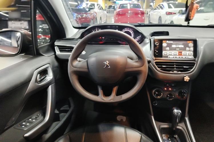 Used Peugeot 2008 2014 1.6L Automatic Trend Edition Steering Wheel