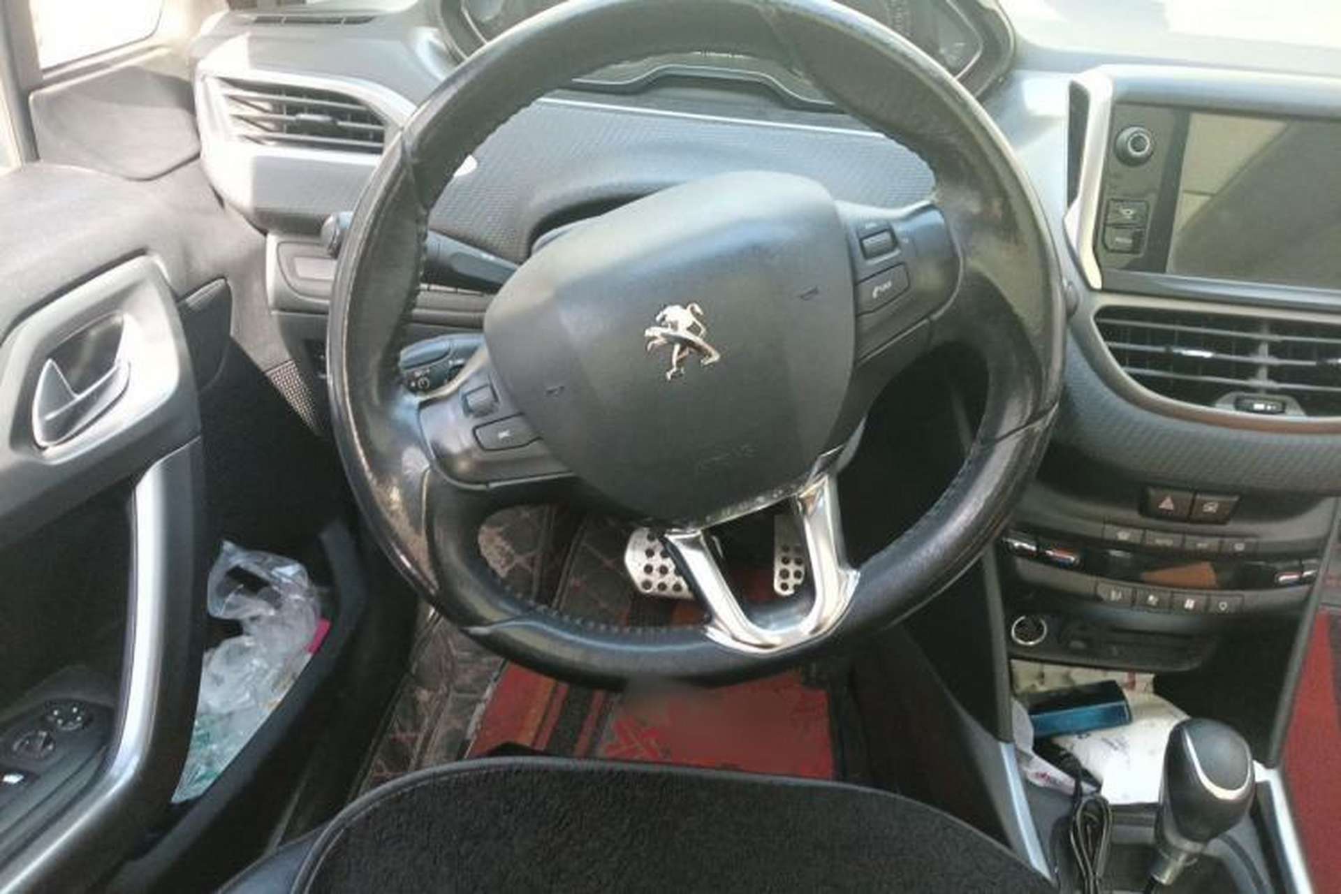 Used Peugeot 2008 2014 1.6L Automatic Navigation Edition Steering Wheel