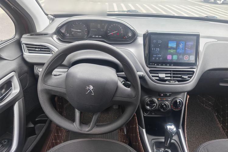 Used Peugeot 2008 2014 1.6L Automatic Trend Edition Steering Wheel