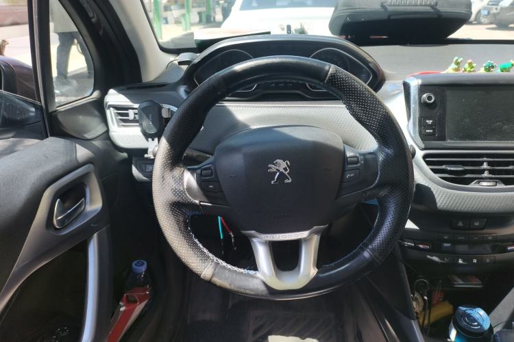 Used Peugeot 2008 2014 1.6L Manual Fashion Edition Steering Wheel