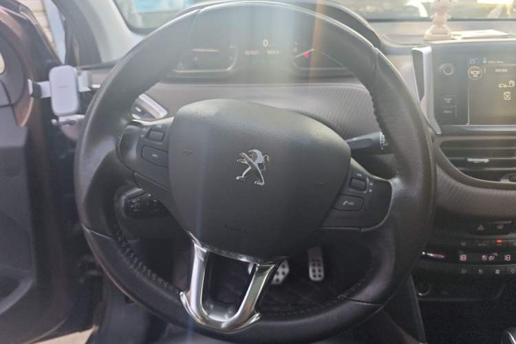 Used Peugeot 2008 2014 1.6L Automatic Navigation Edition Steering Wheel