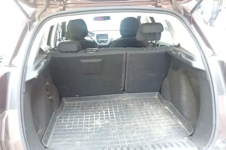 Used Peugeot 2008 2014 1.6L Manual Fashion Edition Trunk