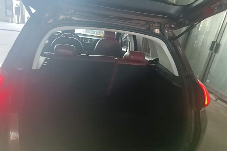 Used Peugeot 2008 2014 1.6L Automatic Fashion Edition Trunk
