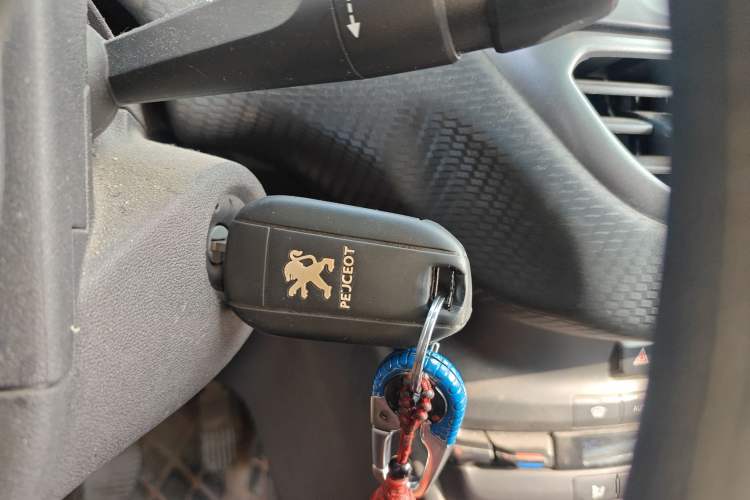 Used Peugeot 2008 2014 1.6L Manual Fashion Edition Vehicle Key