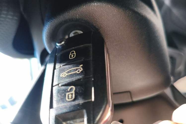 Used Peugeot 2008 2014 1.6L Automatic Fashion Edition Vehicle Key