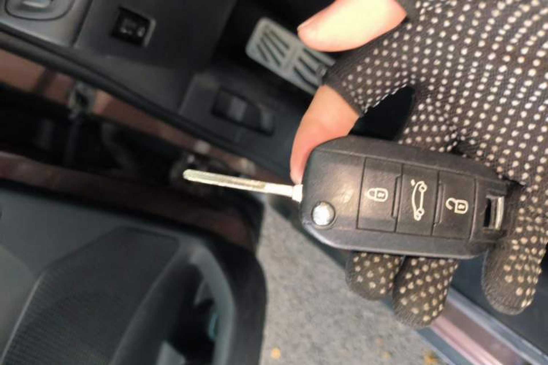 Used Peugeot 2008 2014 1.6L Automatic Fashion Edition Vehicle Key