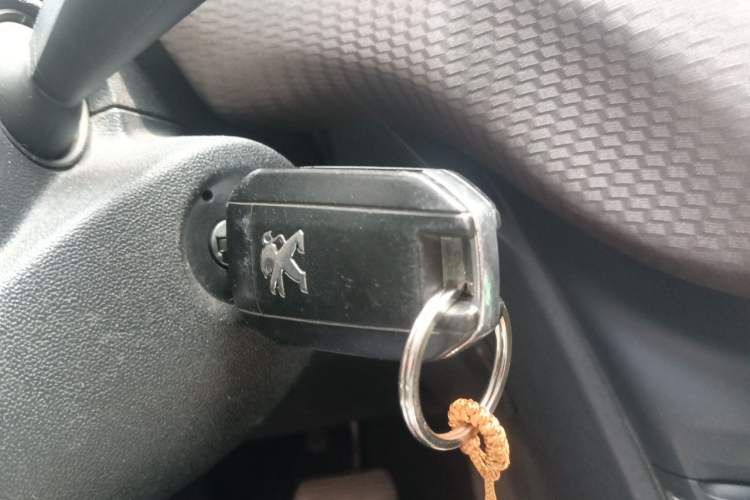 Used Peugeot 2008 2014 1.6L Automatic Fashion Edition Vehicle Key