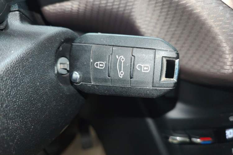 Used Peugeot 2008 2014 1.6L Automatic Fashion Edition Vehicle Key