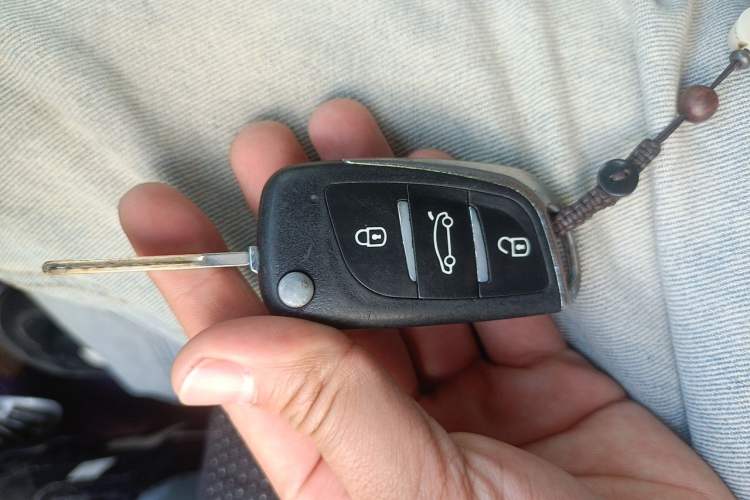 Used Peugeot 2008 2014 1.6L Manual Fashion Edition Vehicle Key