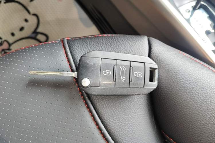 Used Peugeot 2008 2014 1.6L Automatic Fashion Edition Vehicle Key