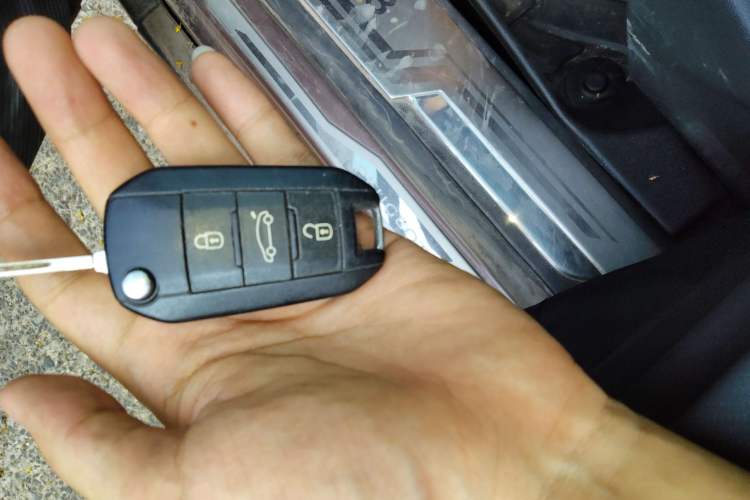 Used Peugeot 2008 2014 1.6L Manual Fashion Edition Vehicle Key