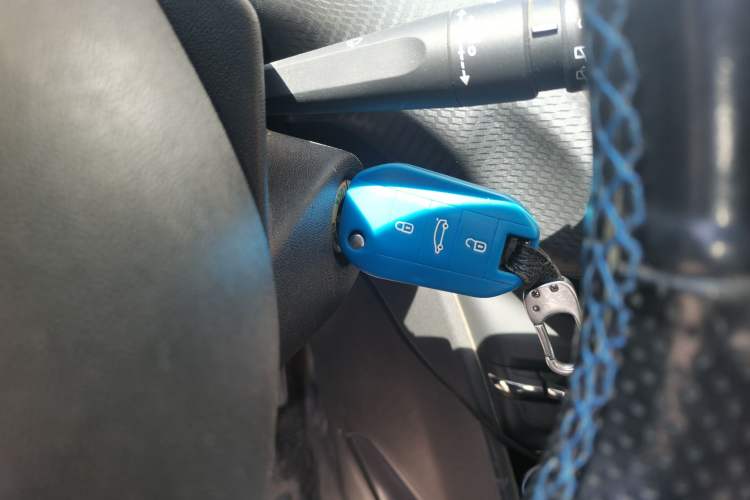 Used Peugeot 2008 2014 1.6L Manual Fashion Edition Vehicle Key