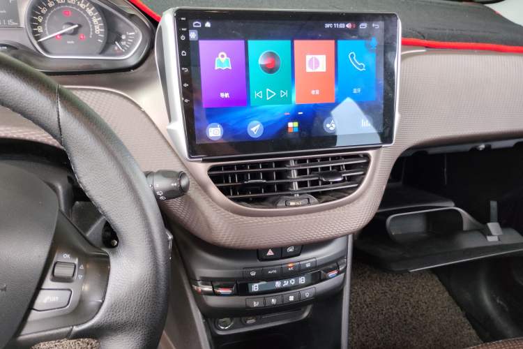 Used Peugeot 2008 2014 1.6L Automatic Fashion Edition Audio And AC Panel